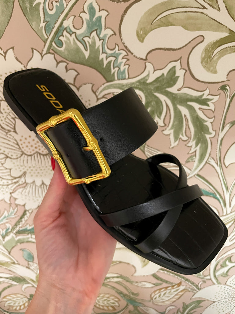 Flaxen Sandals in Black