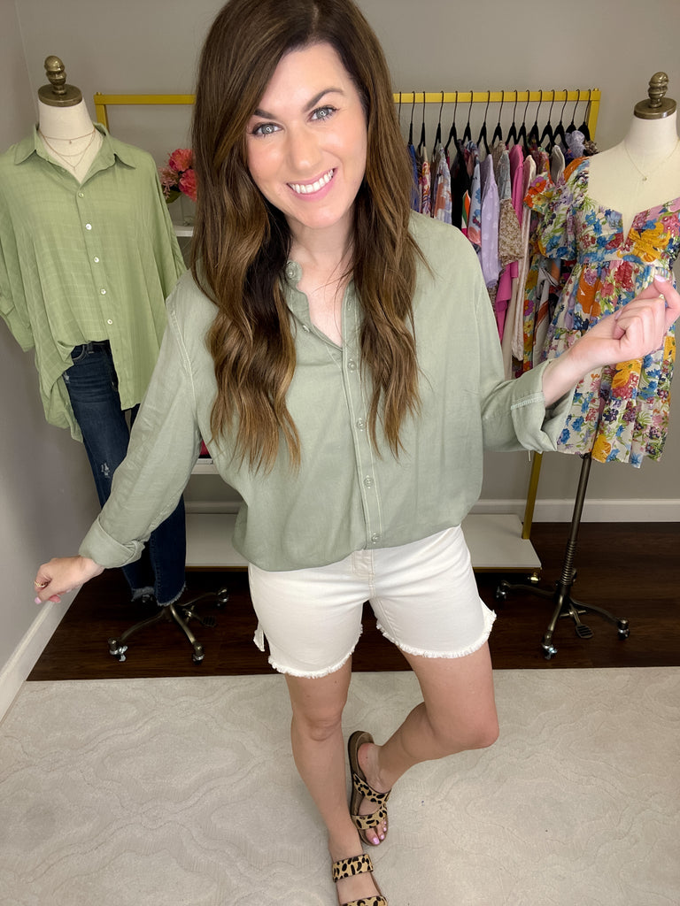 Judy Blue Waikiki Short in Ecru