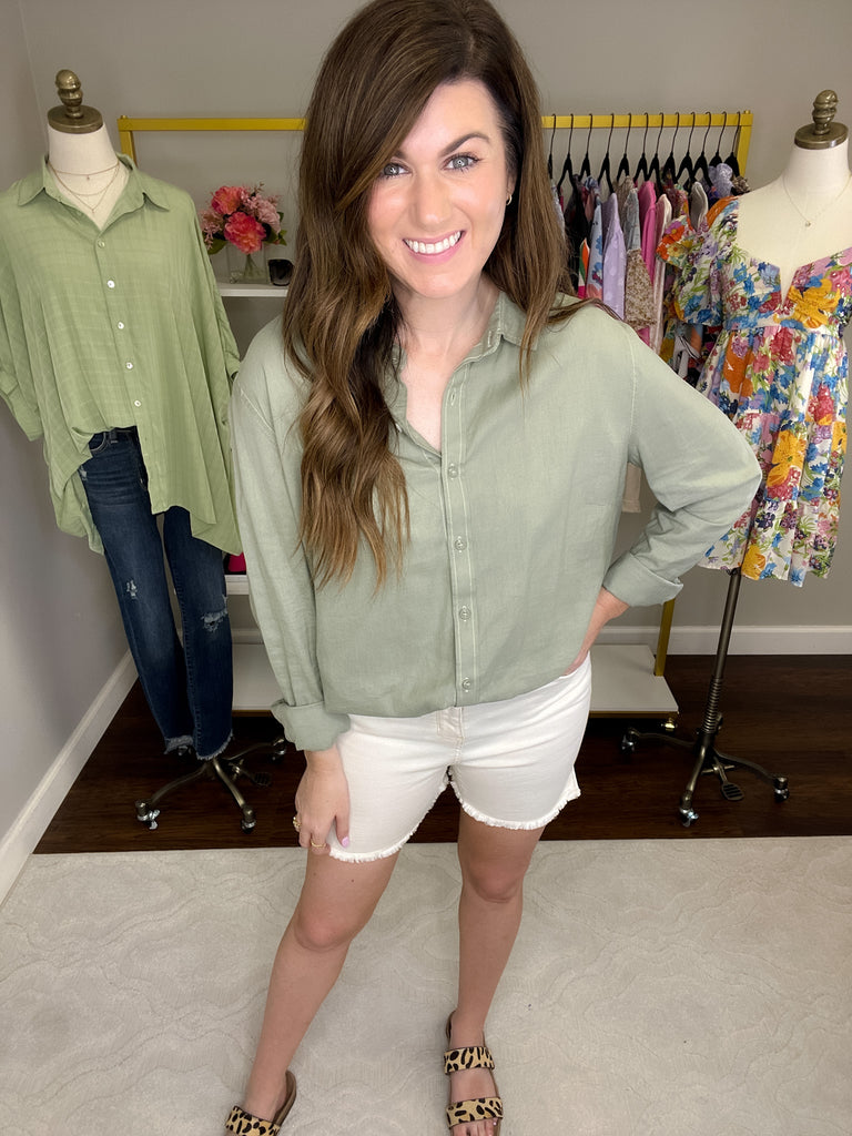 Judy Blue Waikiki Short in Ecru