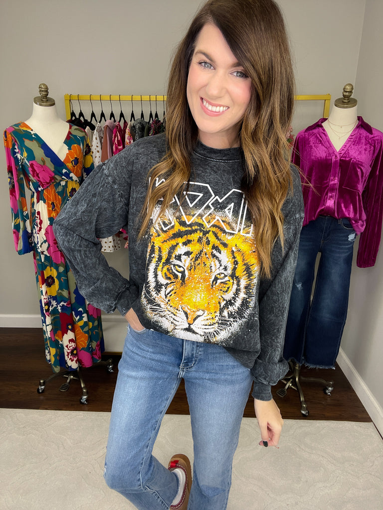 SALE! Roar Mineral Washed Pullover *Final Sale*