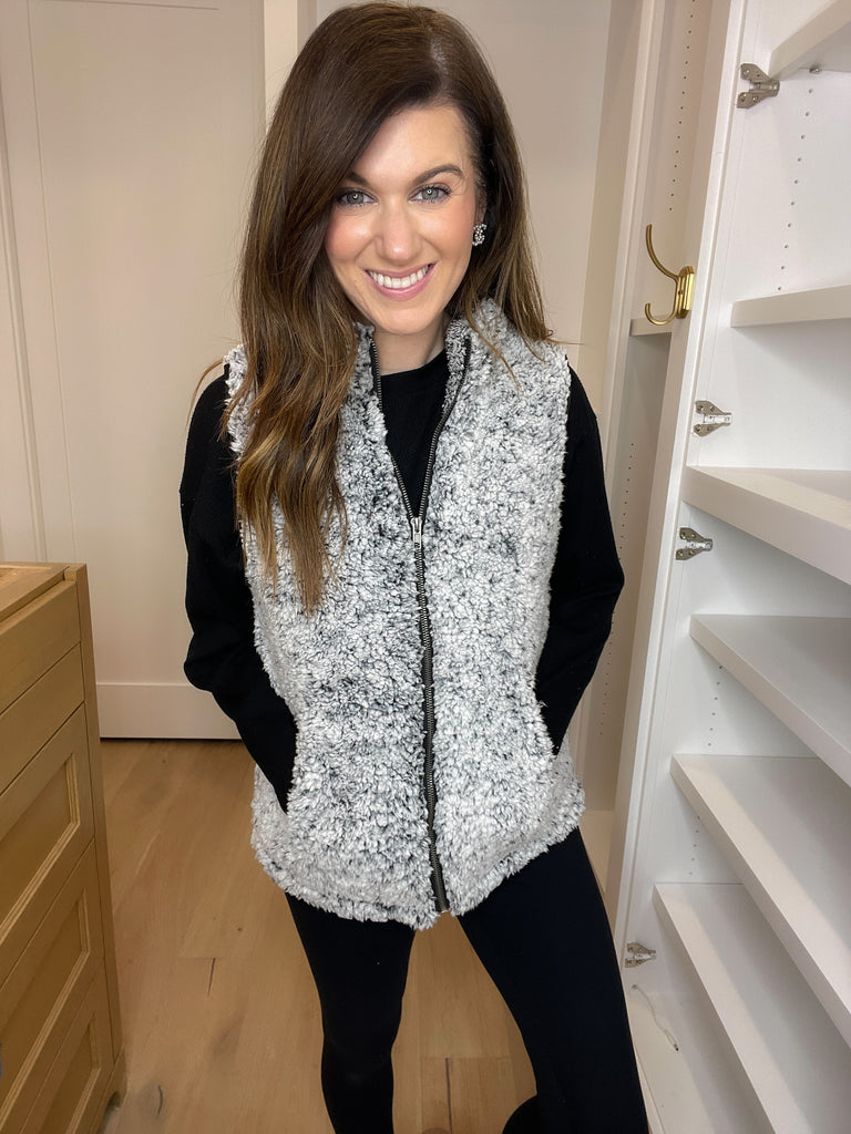 Meet Your Goals Sherpa Vest in Black