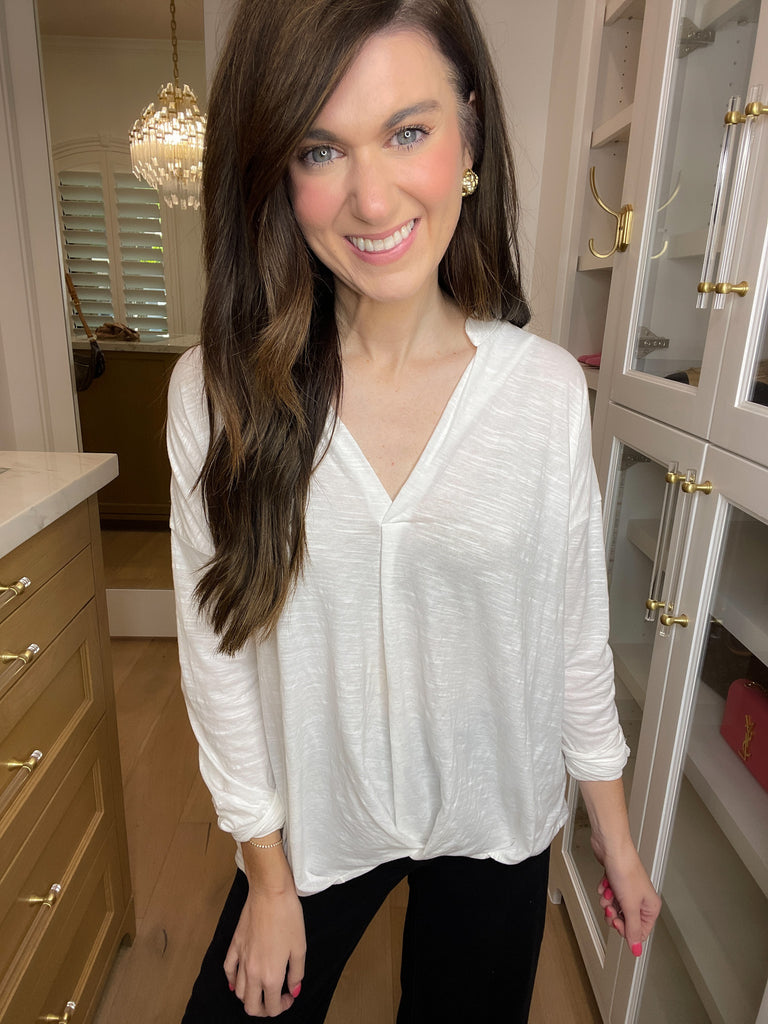 *BELLES & DOORBUSTER* Turn to You Tunic in White *Final Sale*