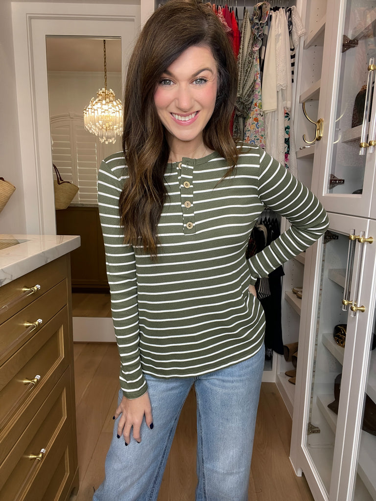 *BELLES & DOORBUSTER* Cedar Ridge Waffle Top in Olive *Final Sale*