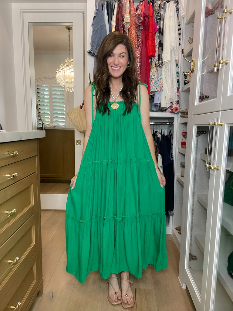 Strolling Through Seaside Dress in Kelly Green