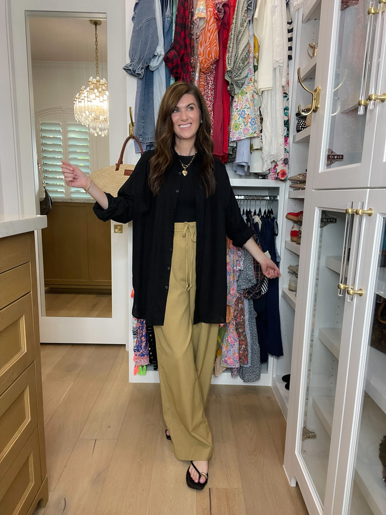 Mono B Isle of Palm Linen Button Down in Black