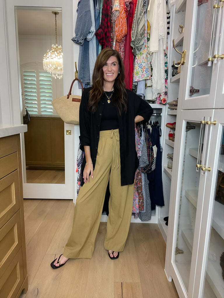 Mono B Isle of Palm Linen Button Down in Black