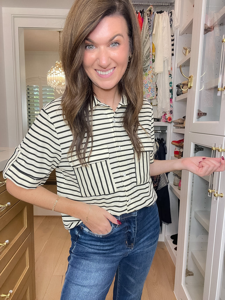 In the Details Button Front Top in Black