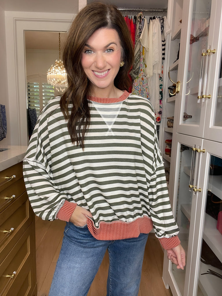 Pumpkin Patch Pullover in Olive/Rust