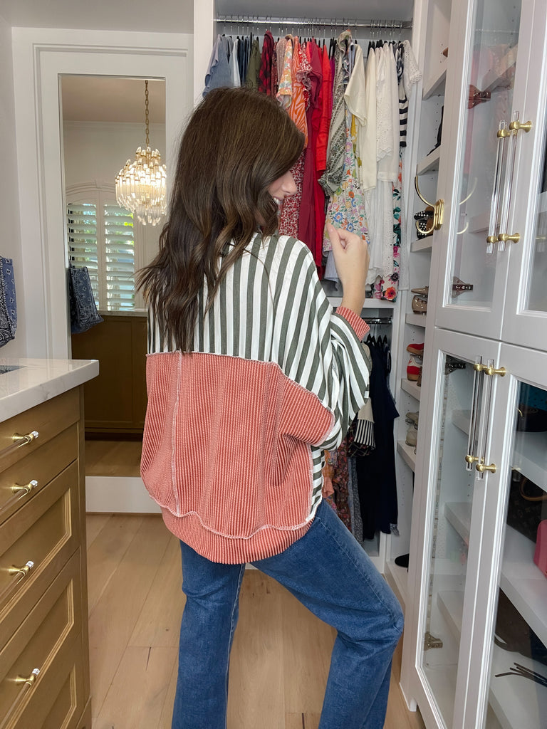 Pumpkin Patch Pullover in Olive/Rust