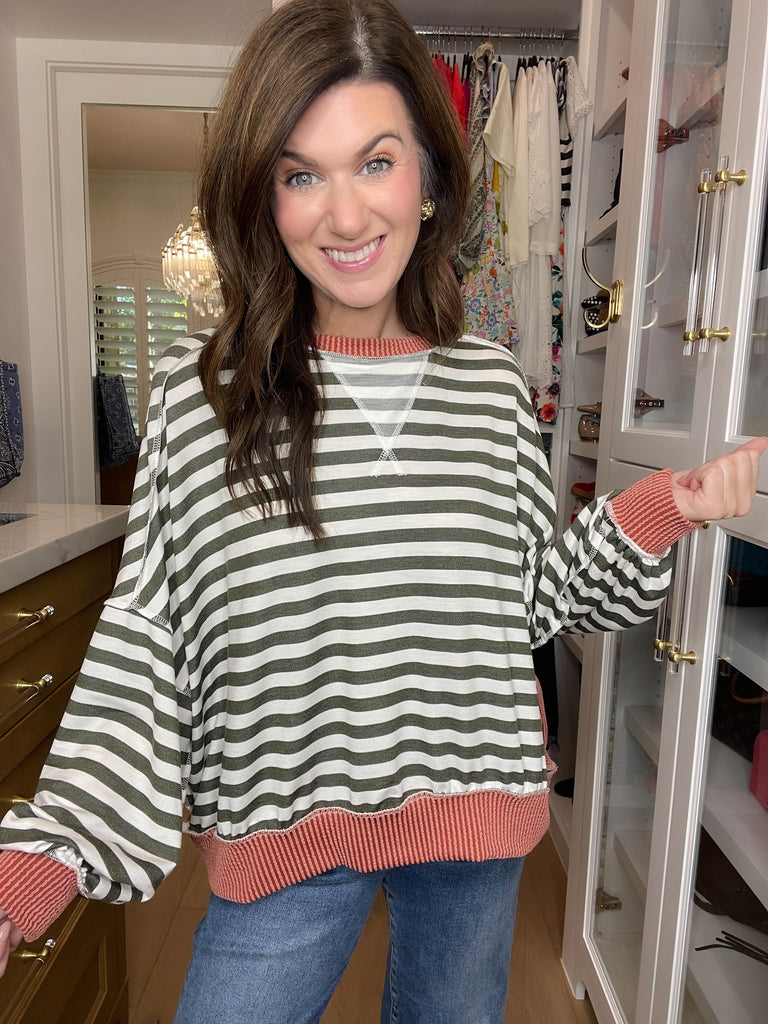 Pumpkin Patch Pullover in Olive/Rust