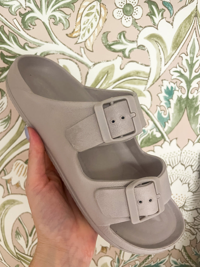 Lennie Sandals in Warm Gray