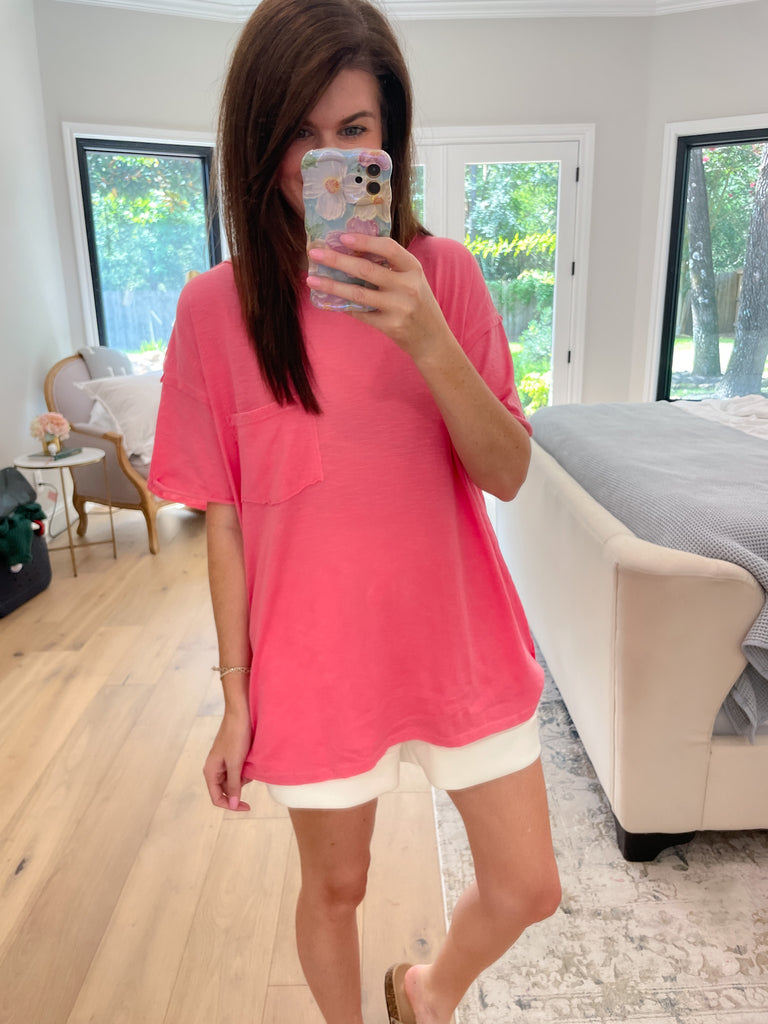 Power Walk Pocket Tee in Coral