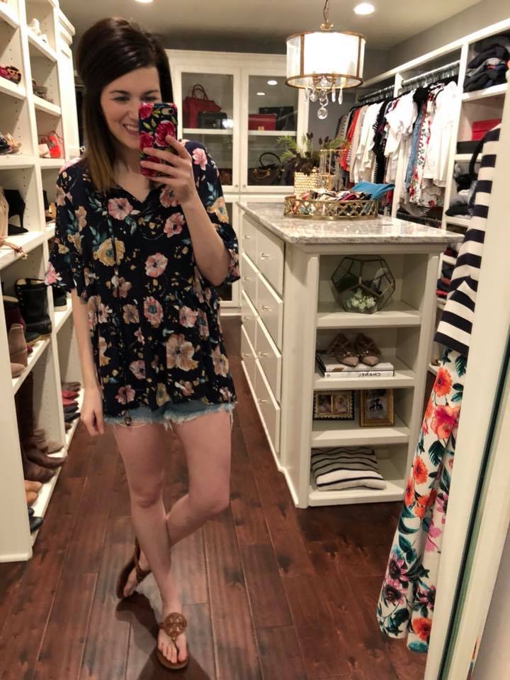 SALE! *BELLES & STEALS* Lottie Top in White and Navy *Final Sale*