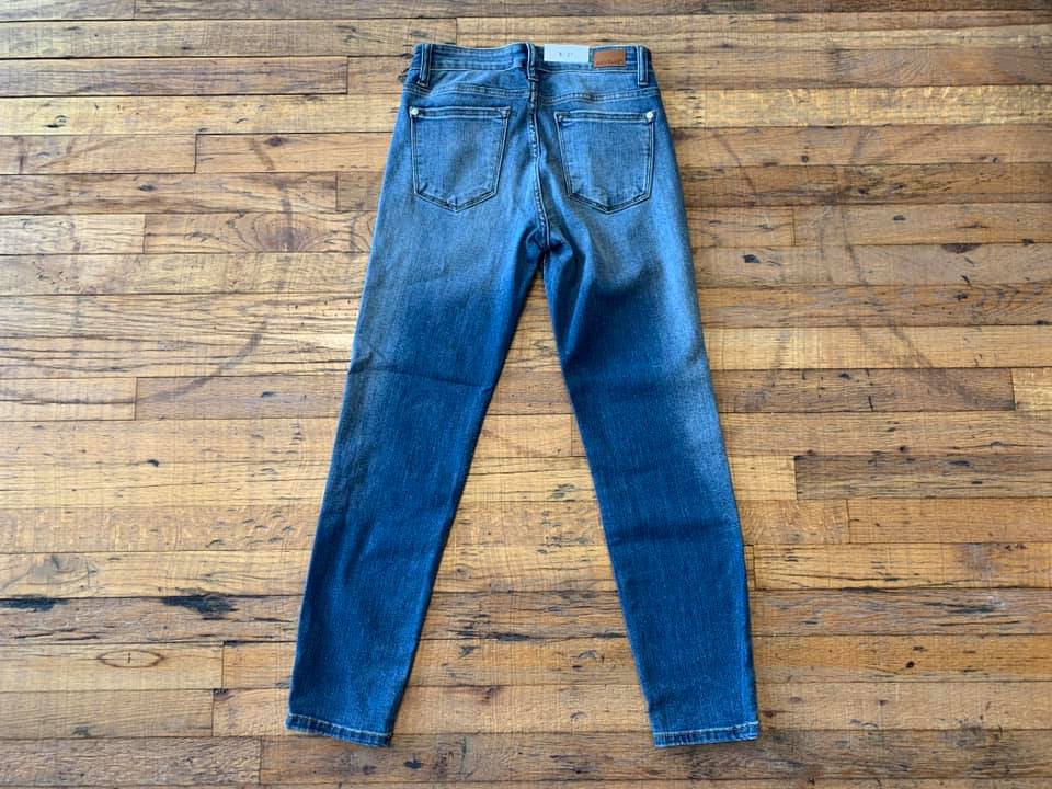 Jordan Jeans in Medium Wash