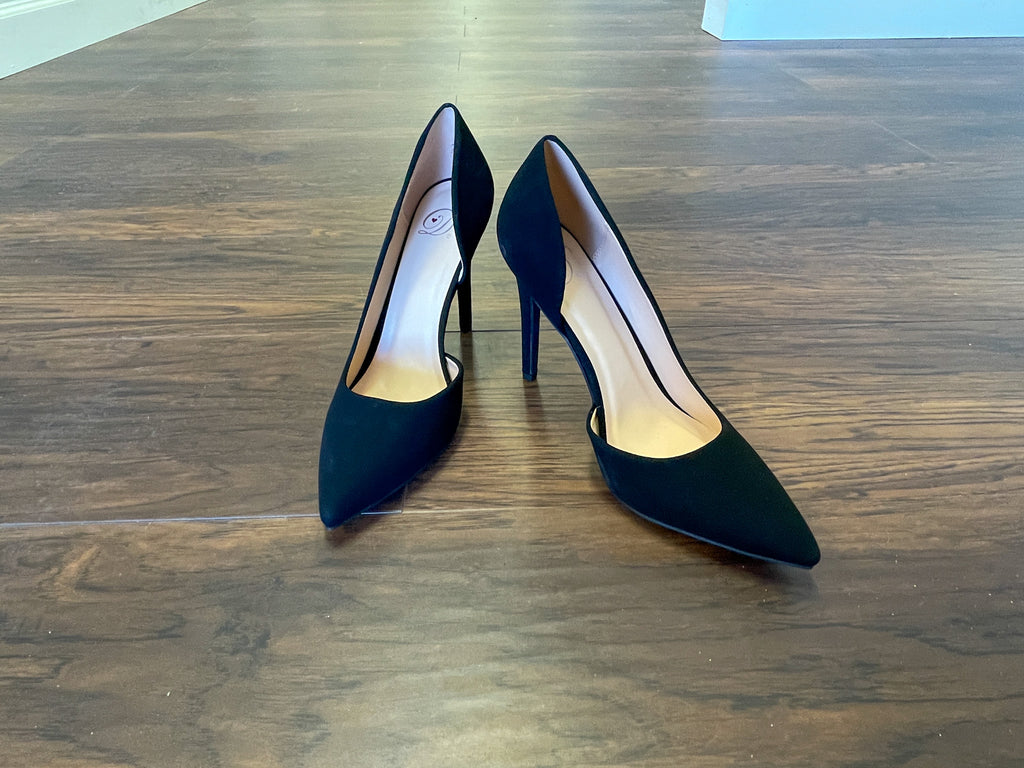 SALE! It's Your Moment Heels in Black *Final Sale*