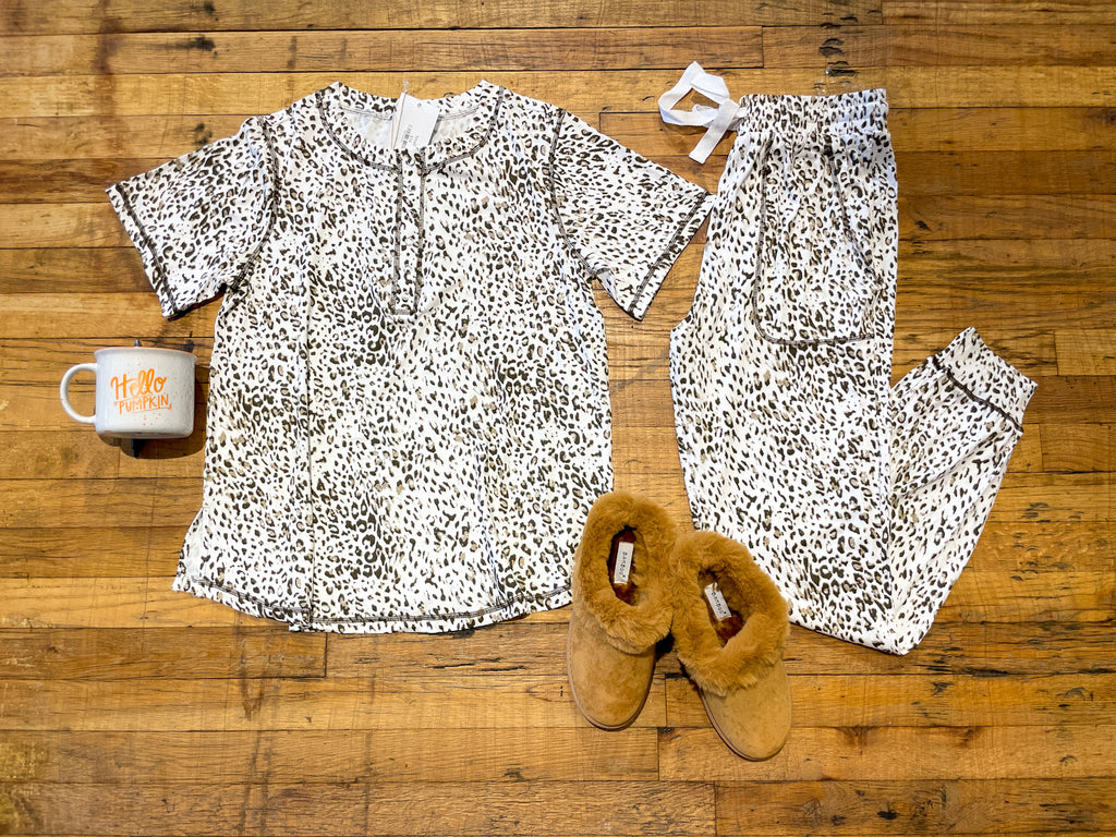 Cozy Living Tee in Off White