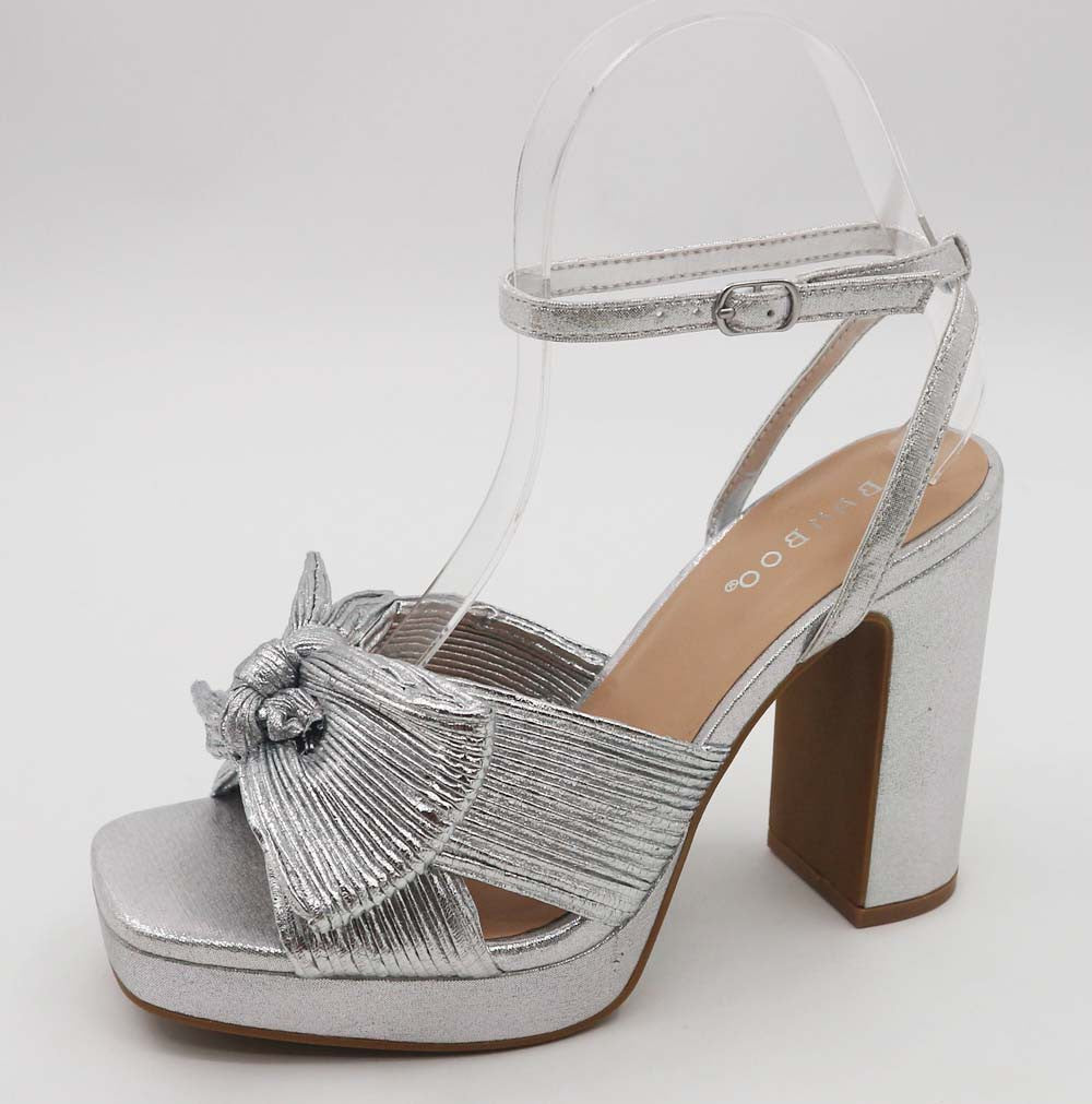 Dialog Heels in Silver
