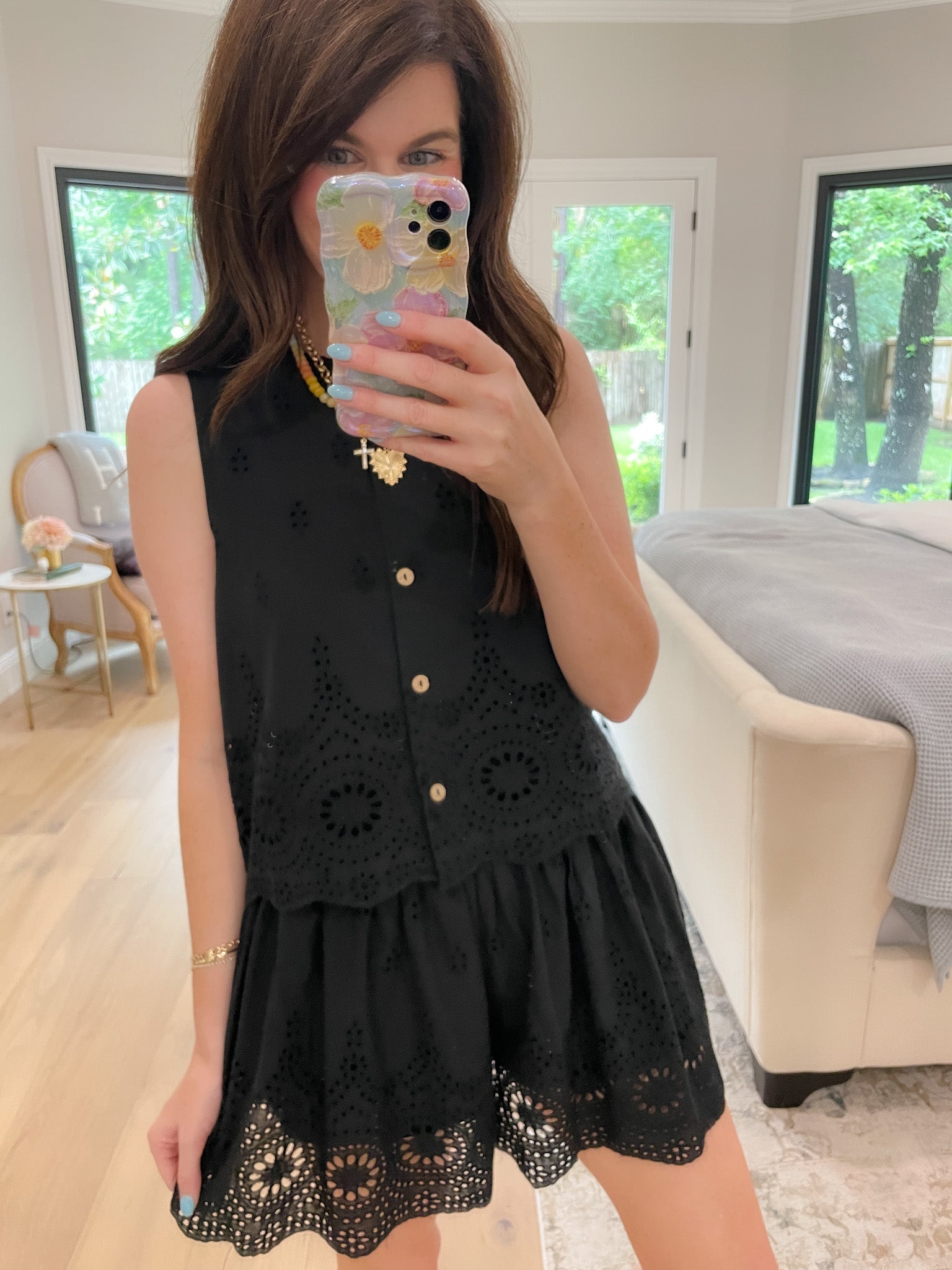 City Break Eyelet Set in Black