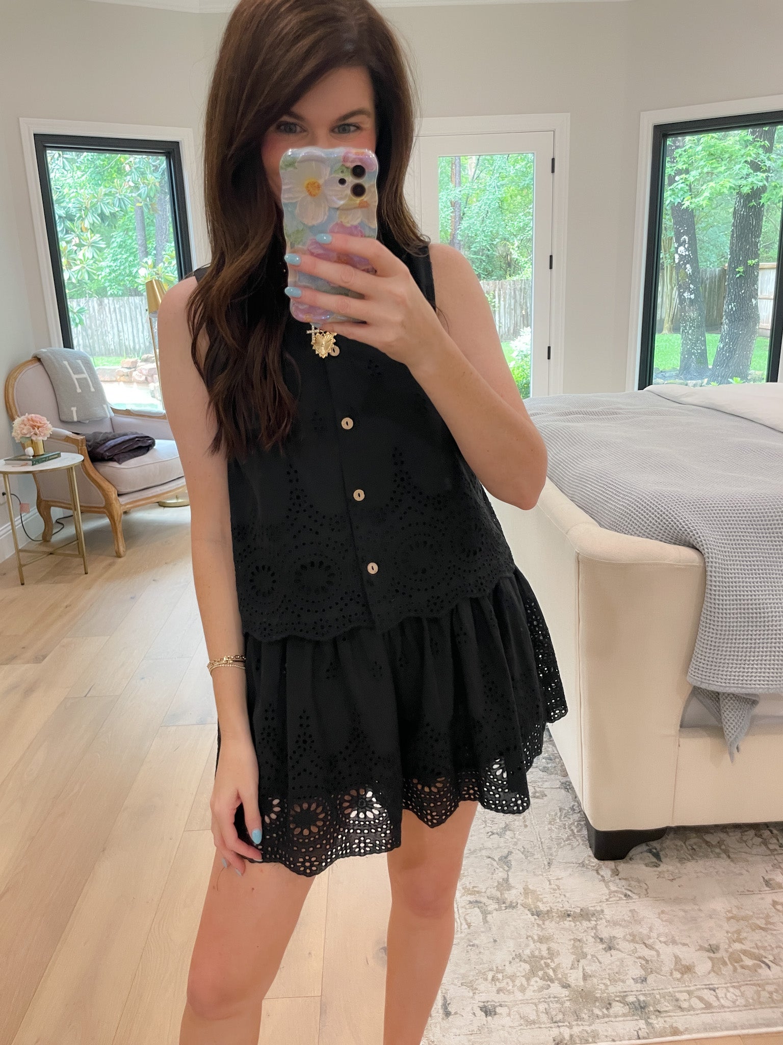 City Break Eyelet Set in Black