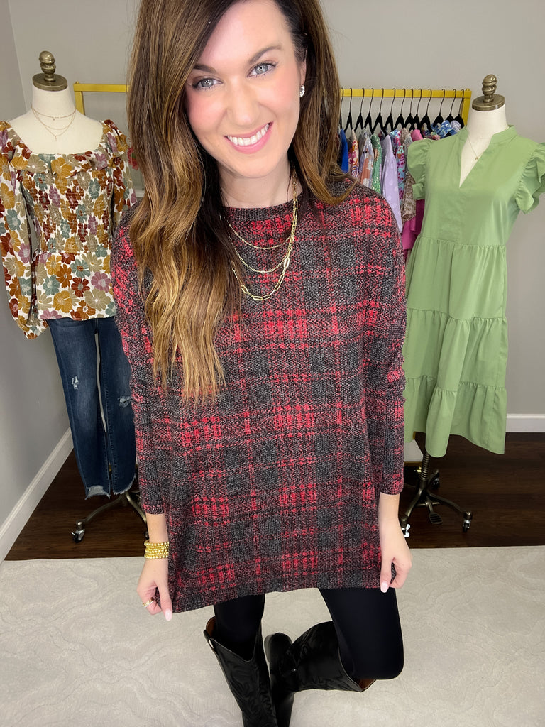 *BELLES & DOORBUSTER* October in Lubbock Tunic in Red/Black