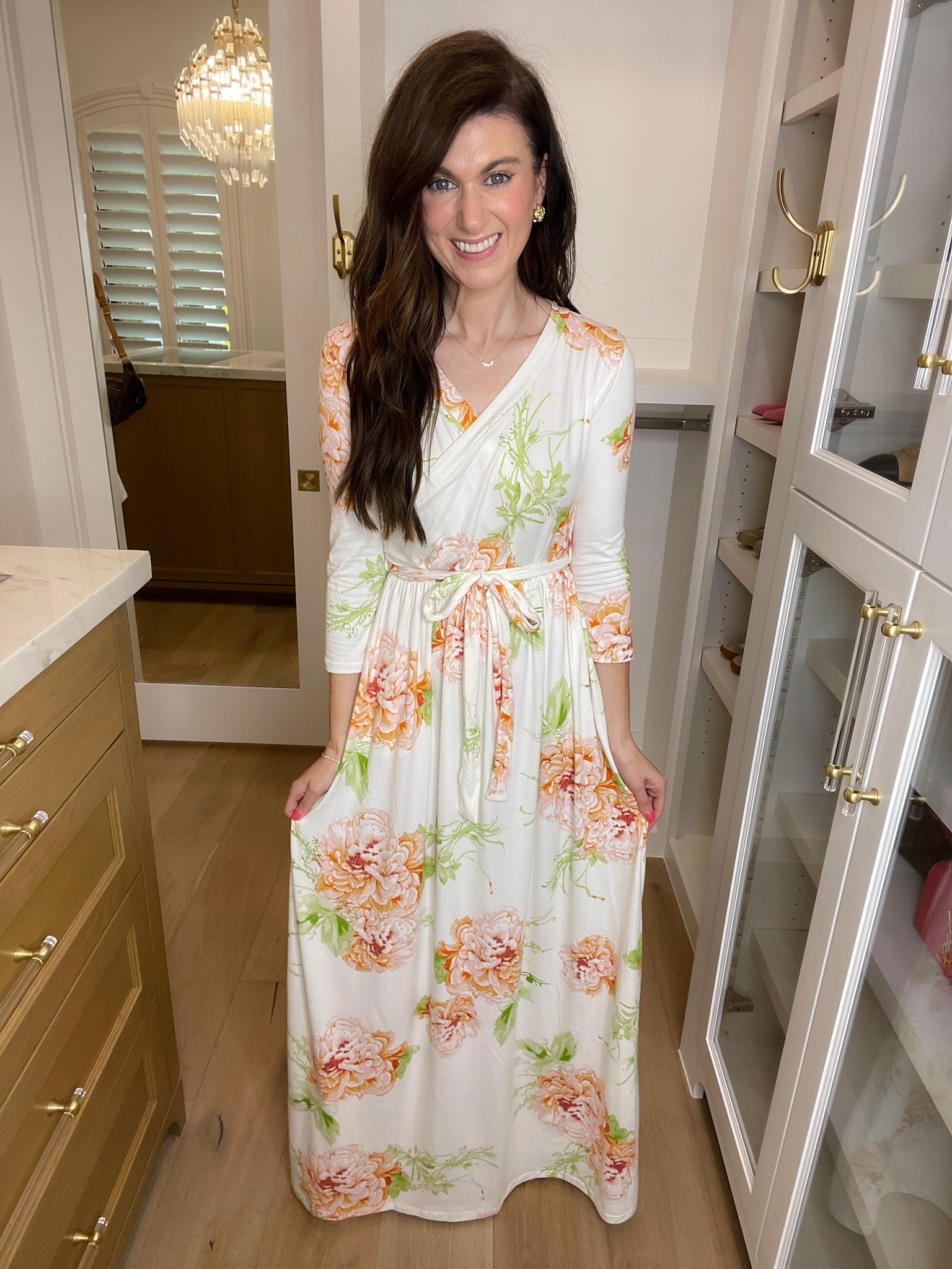 *BELLES & DOORBUSTER* Ivy Floral Maxi Dress in White *Final Sale*