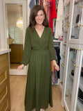*BELLES & DOORBUSTER* Twist of Fate Maxi Dress in Olive