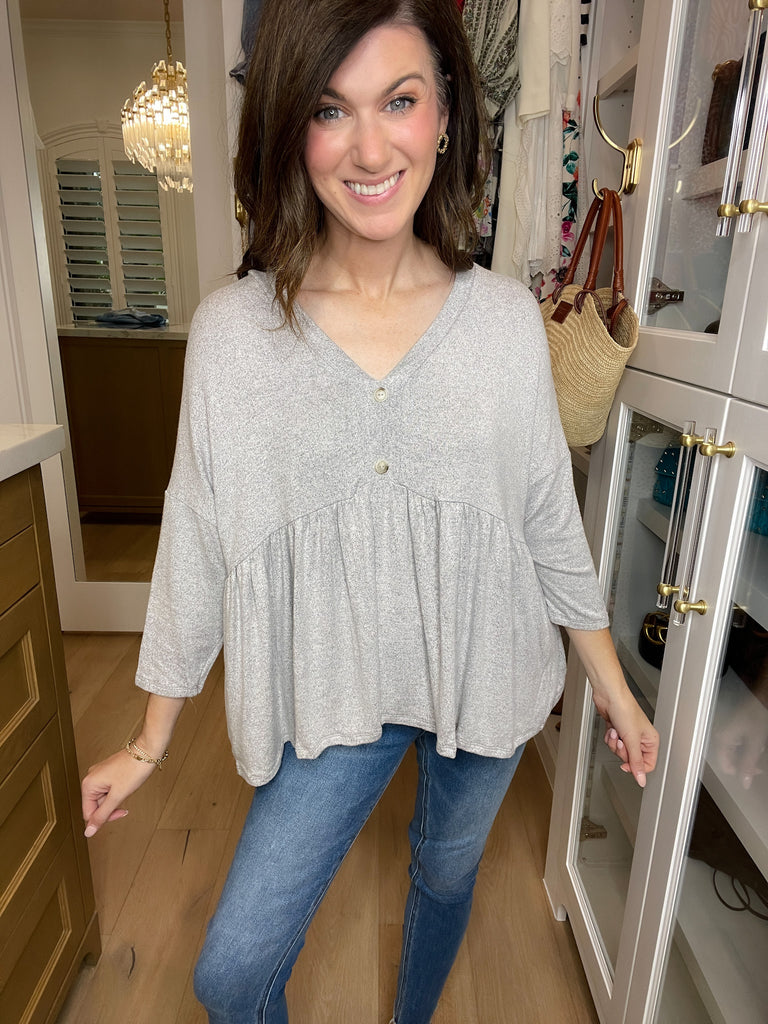 *BELLES & DOORBUSTER* Caprock Peplum Top in Heather Gray