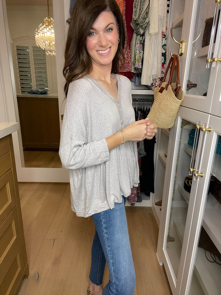 *BELLES & DOORBUSTER* Caprock Peplum Top in Heather Gray