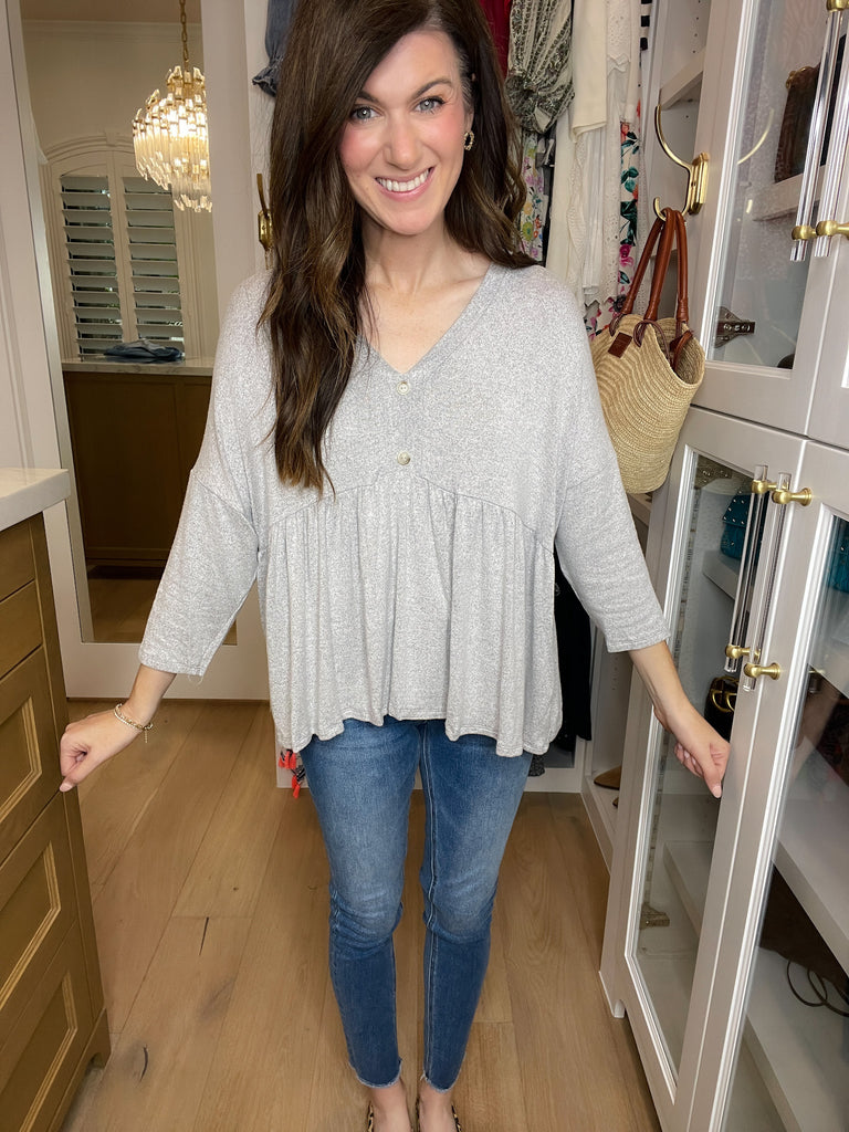 *BELLES & DOORBUSTER* Caprock Peplum Top in Heather Gray