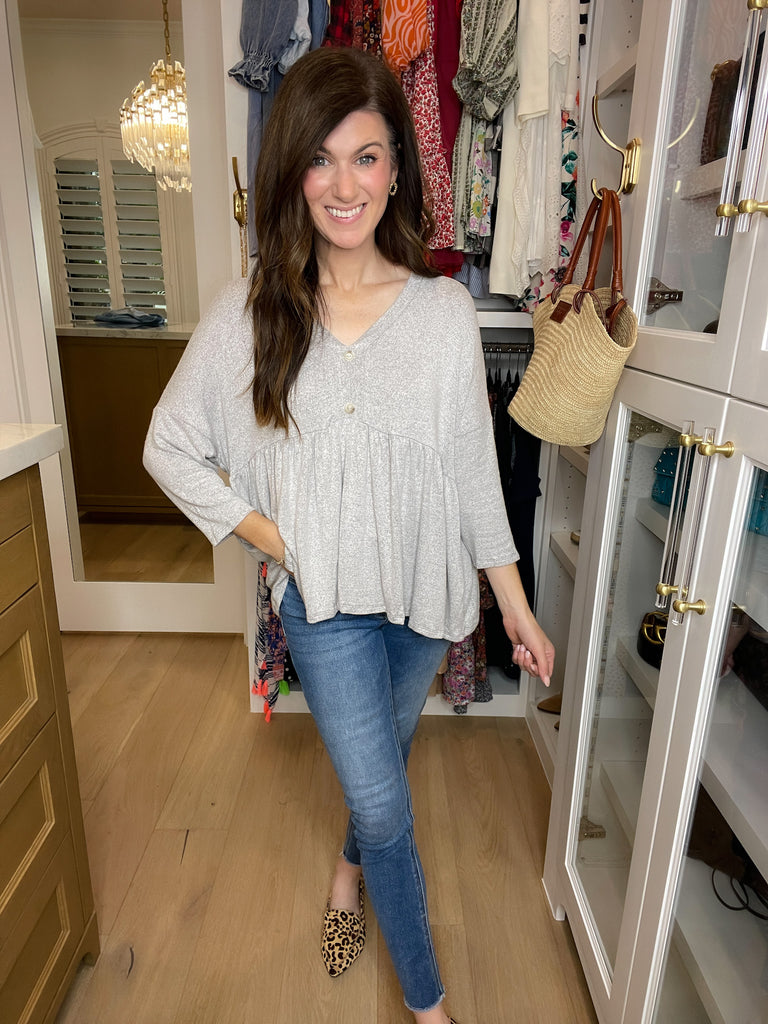 *BELLES & DOORBUSTER* Caprock Peplum Top in Heather Gray