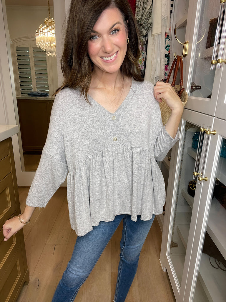 *BELLES & DOORBUSTER* Caprock Peplum Top in Heather Gray