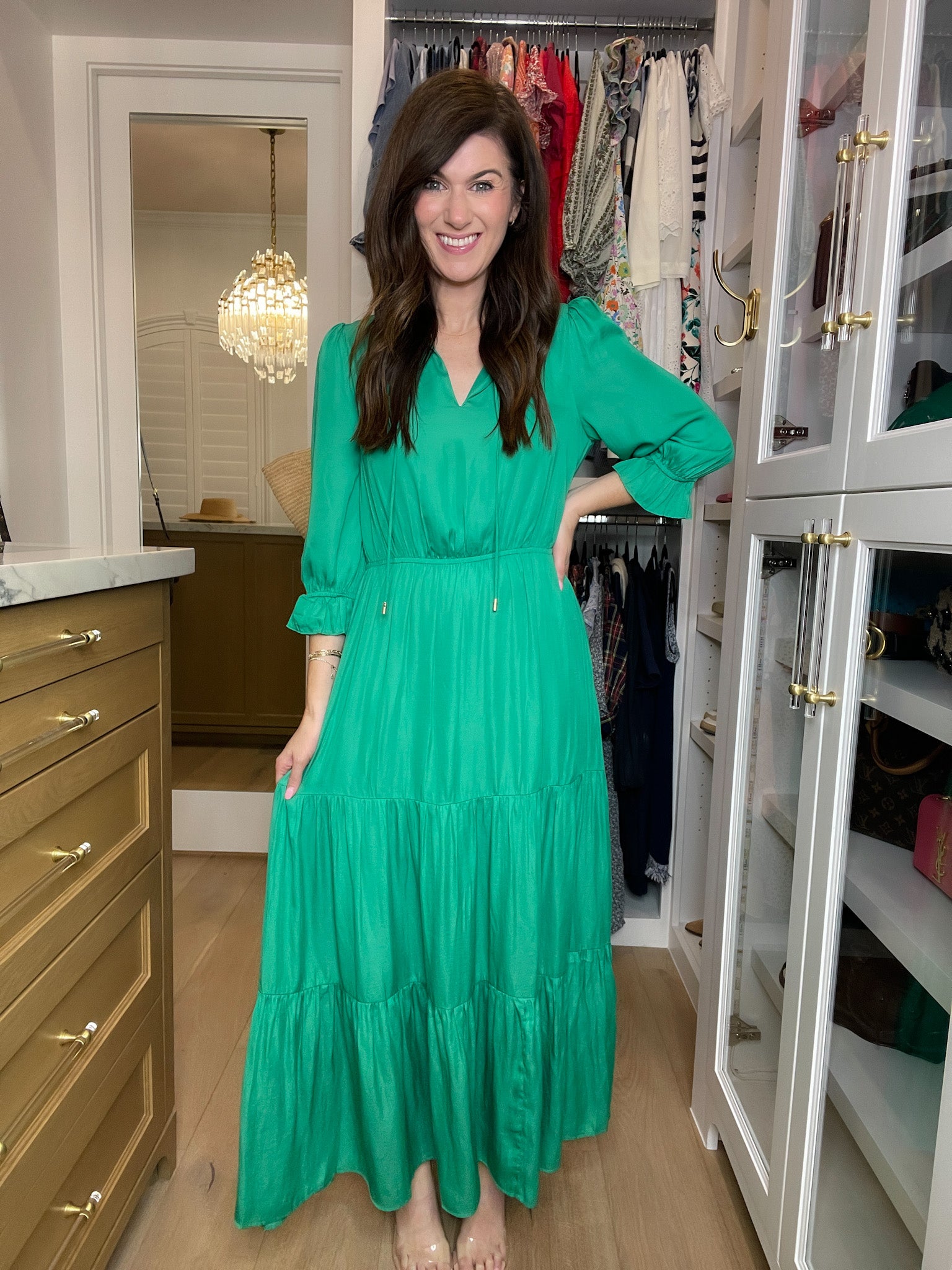 Skies Are Blue Emery Maxi Dress in Kelly Green Belles and Whistles Boutique Skies Are Blue Emery Maxi Dress in Kelly Green Belles and Whistles Boutique