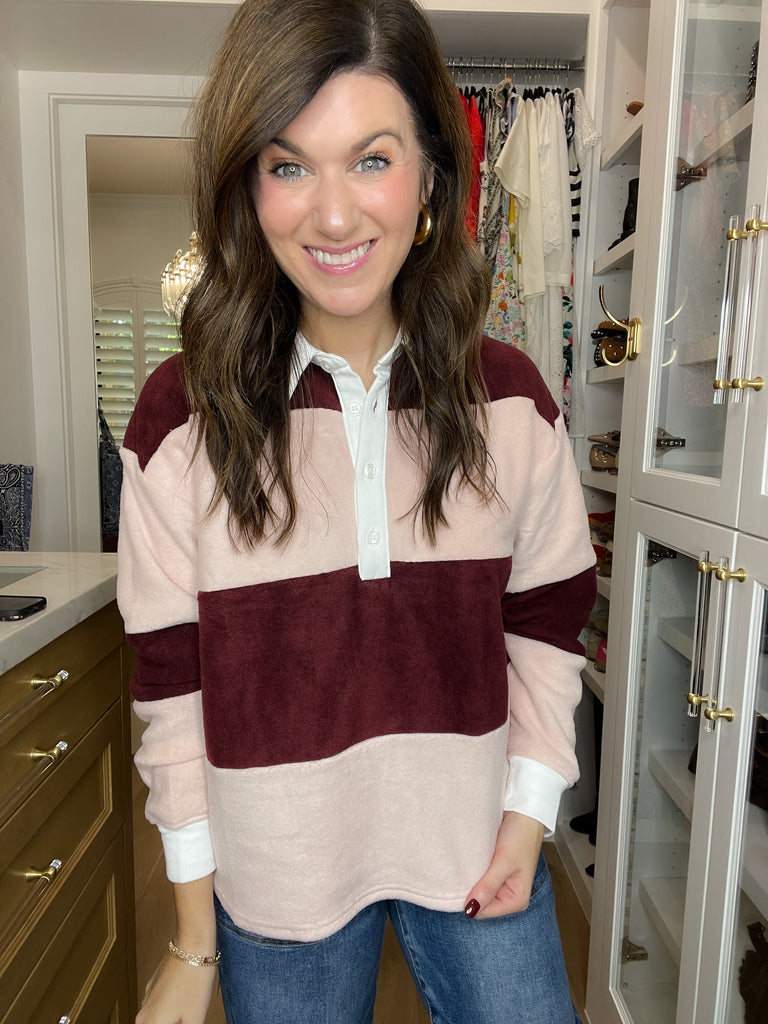 The Campus Stroll Fleece Rugby in Pink/Burgundy