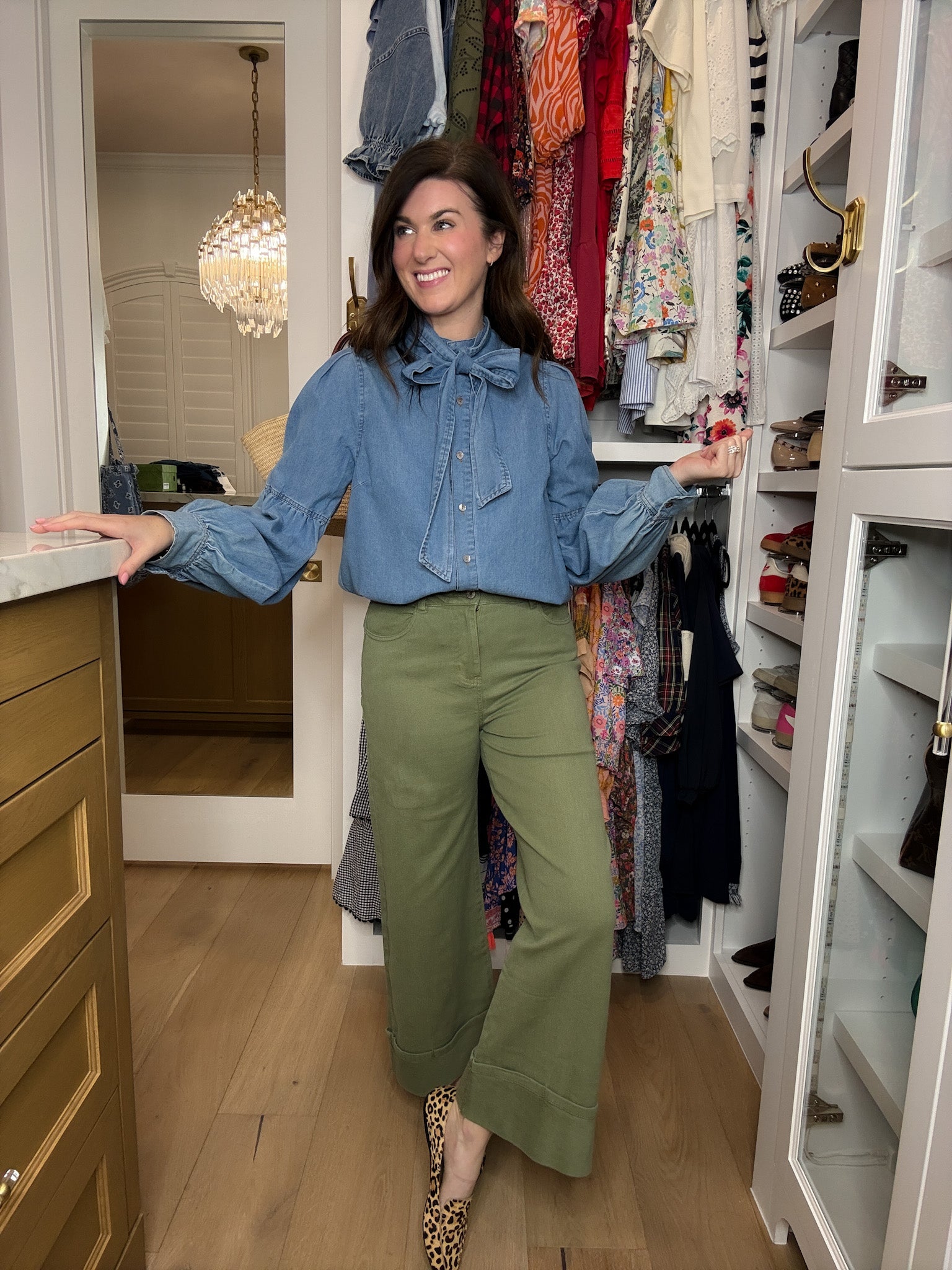 Camden Cuffed Jeans in Olive