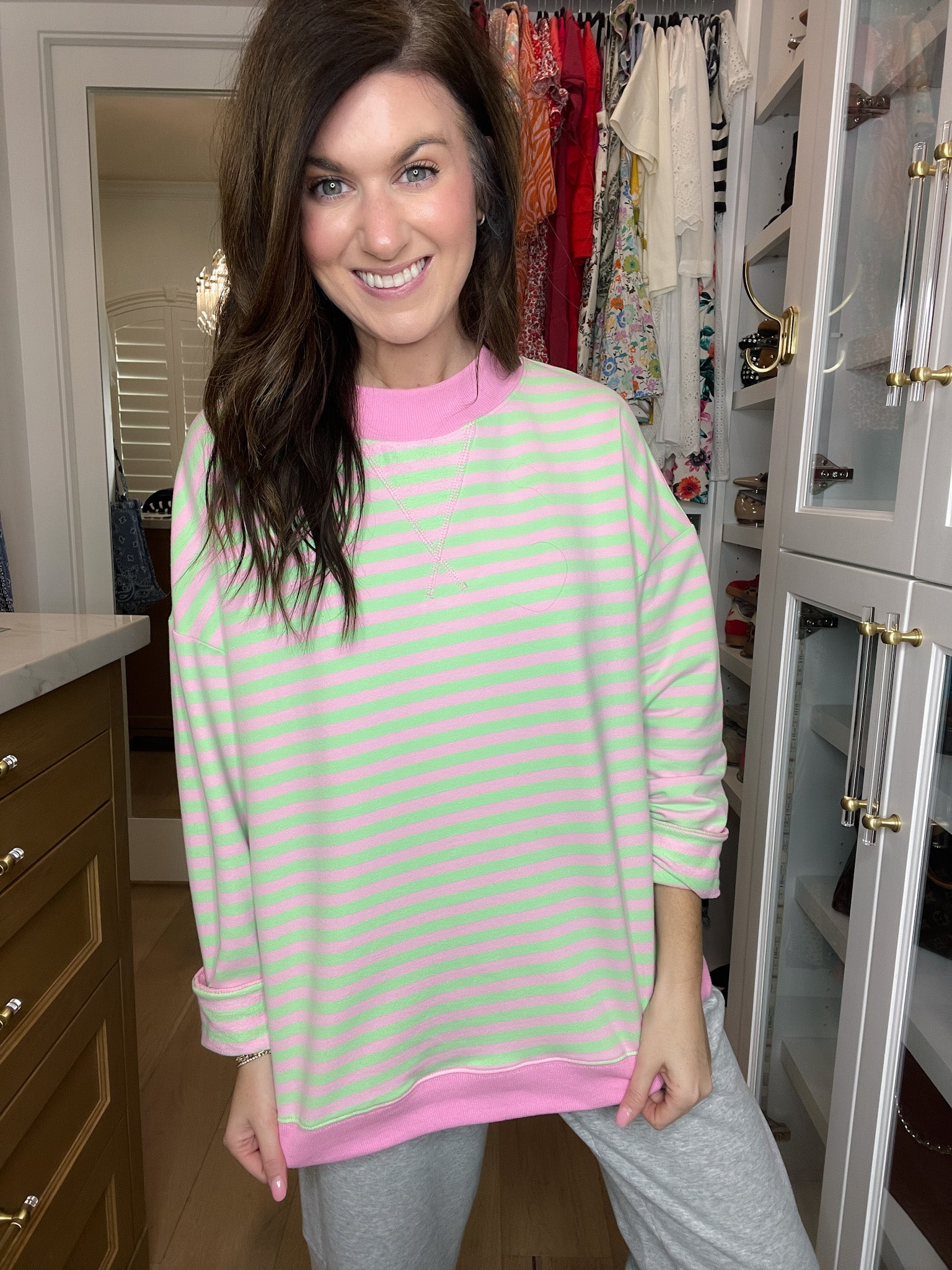 Off-Duty Mock Neck Pullover in Pink/Mint