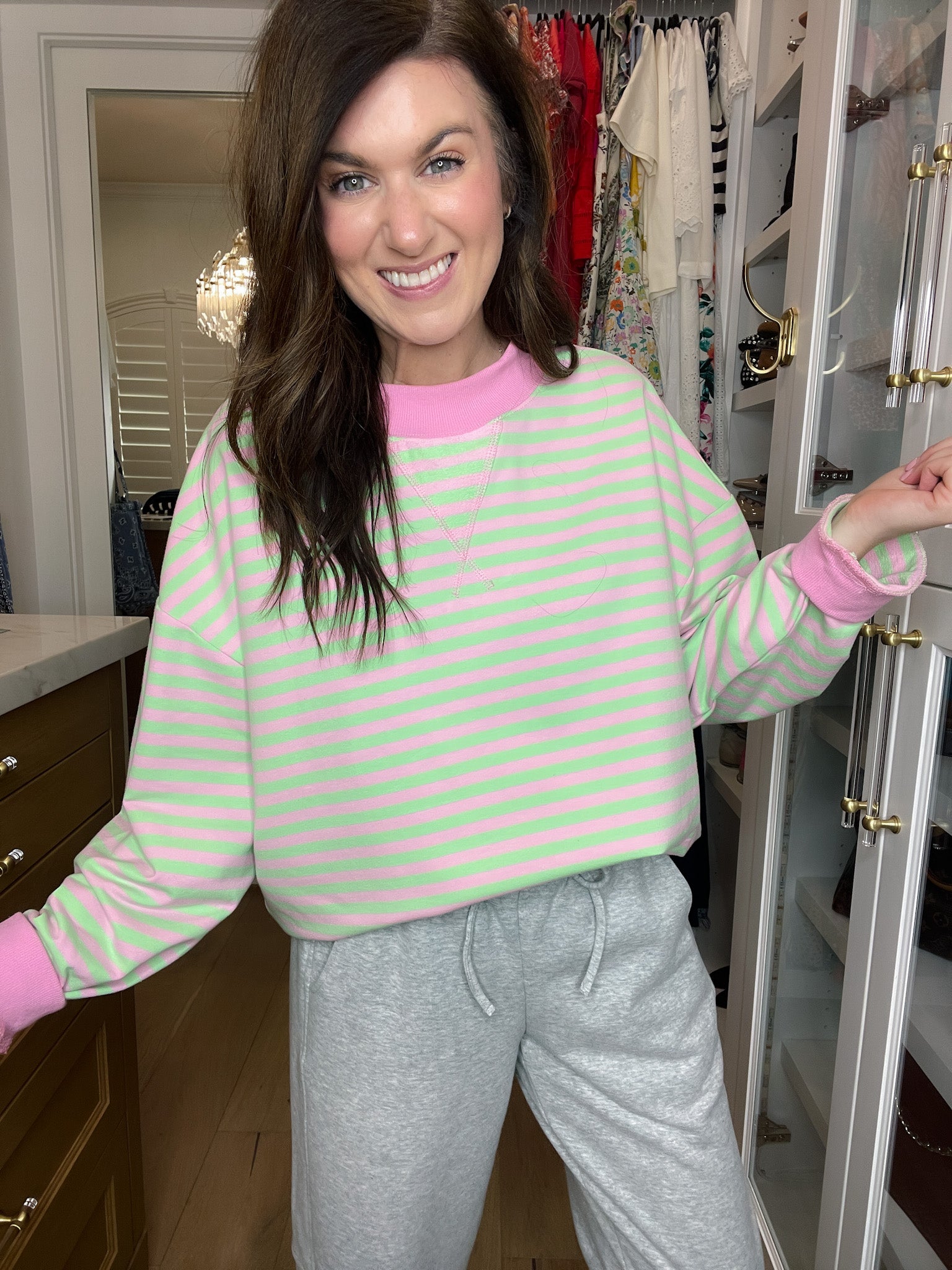 Off-Duty Mock Neck Pullover in Pink/Mint