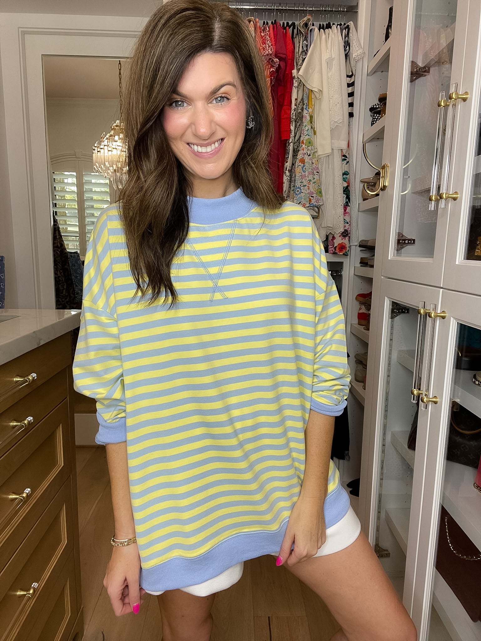 Off-Duty Mock Neck Pullover in Butter/Blue