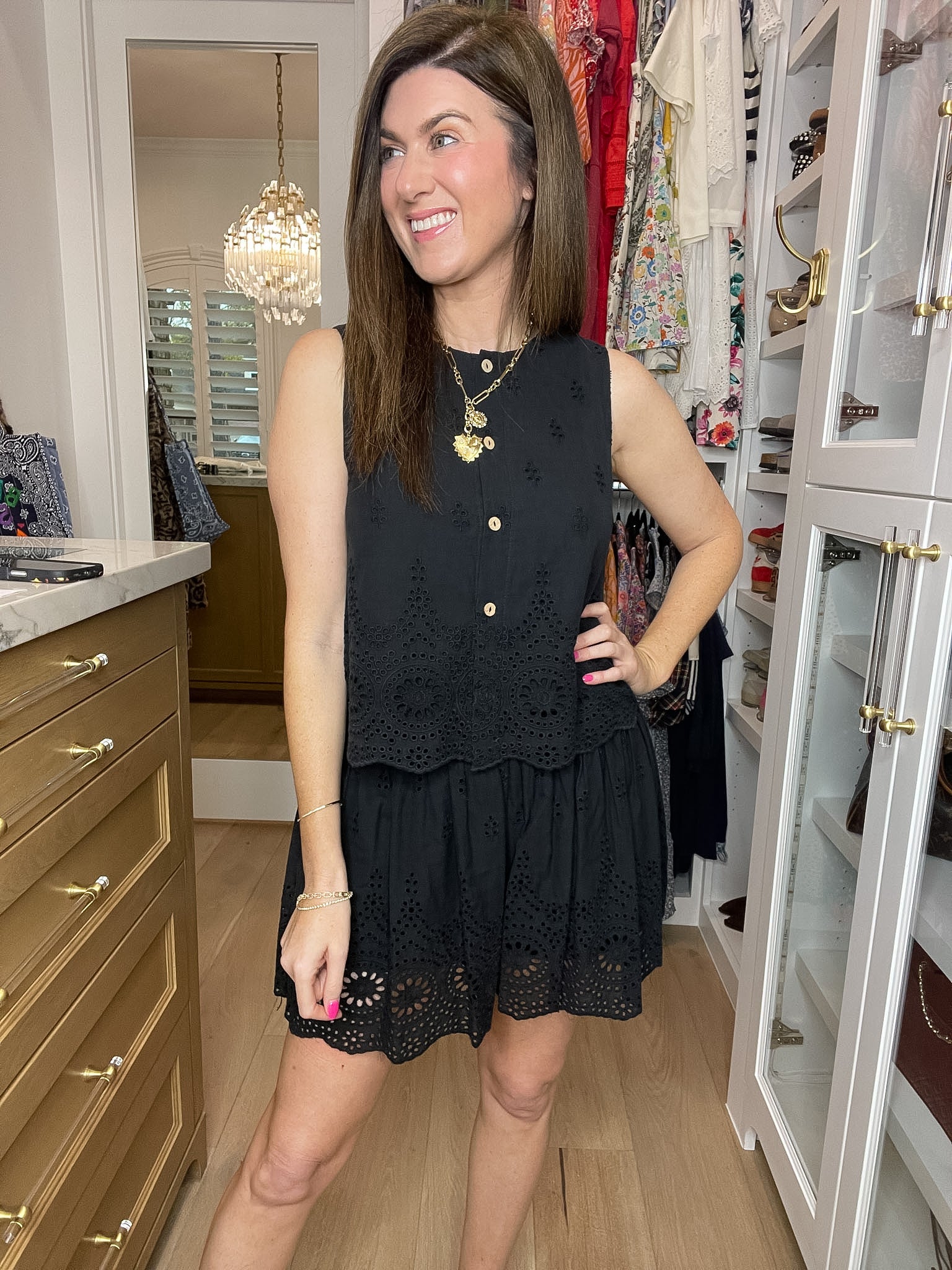 City Break Eyelet Set in Black