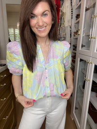 Sugarlips Court Button Down Top in Brisa Floral
