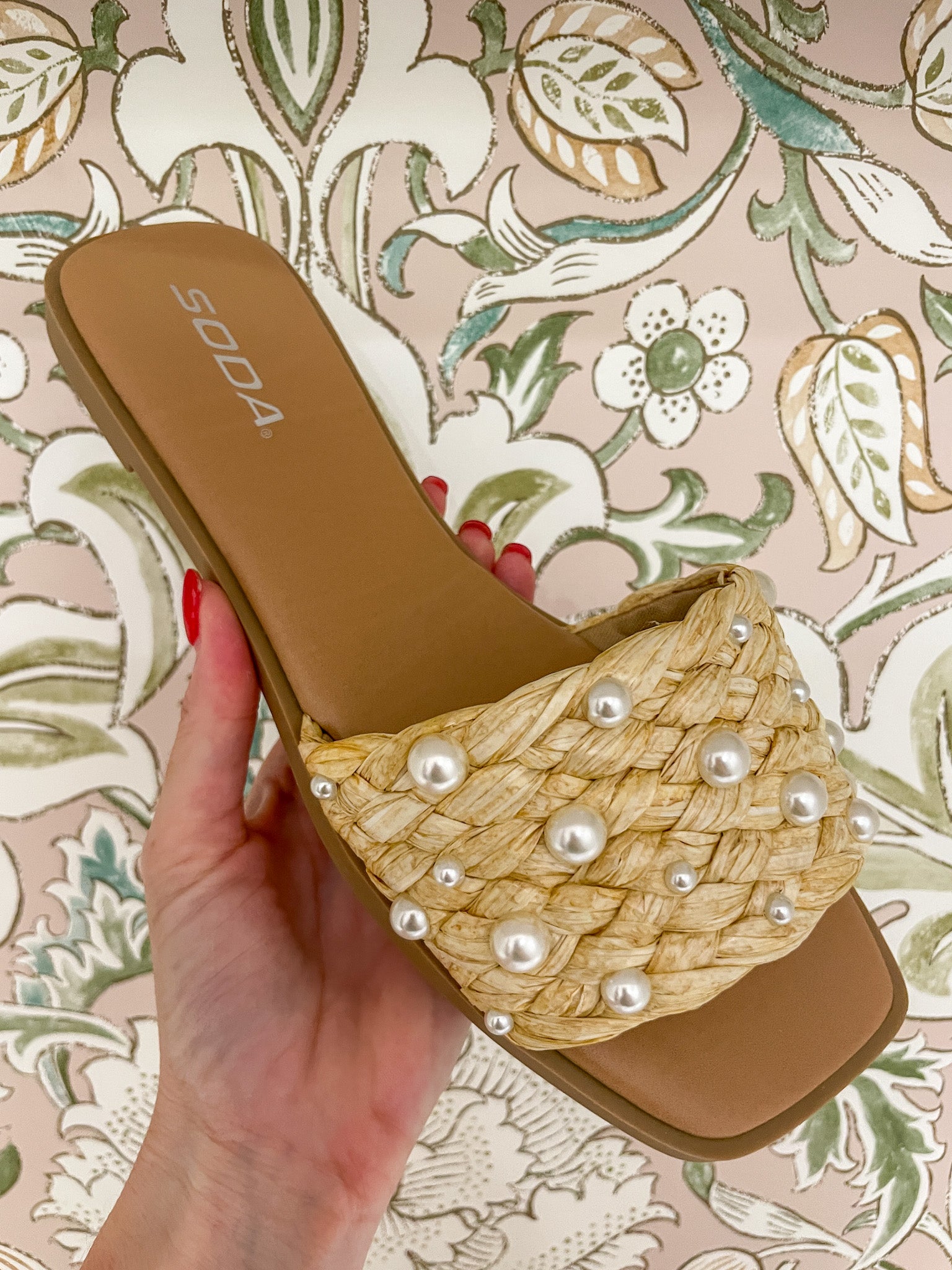 Engine Pearl Raffia Sandals