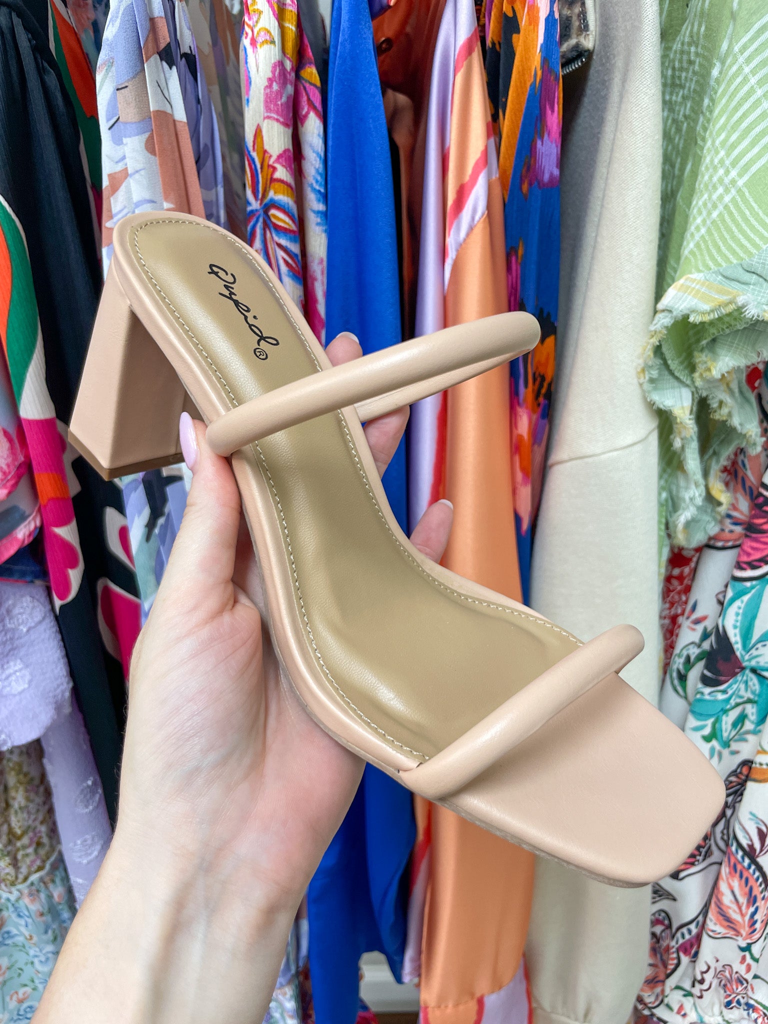 Kerstin Heels in Nude