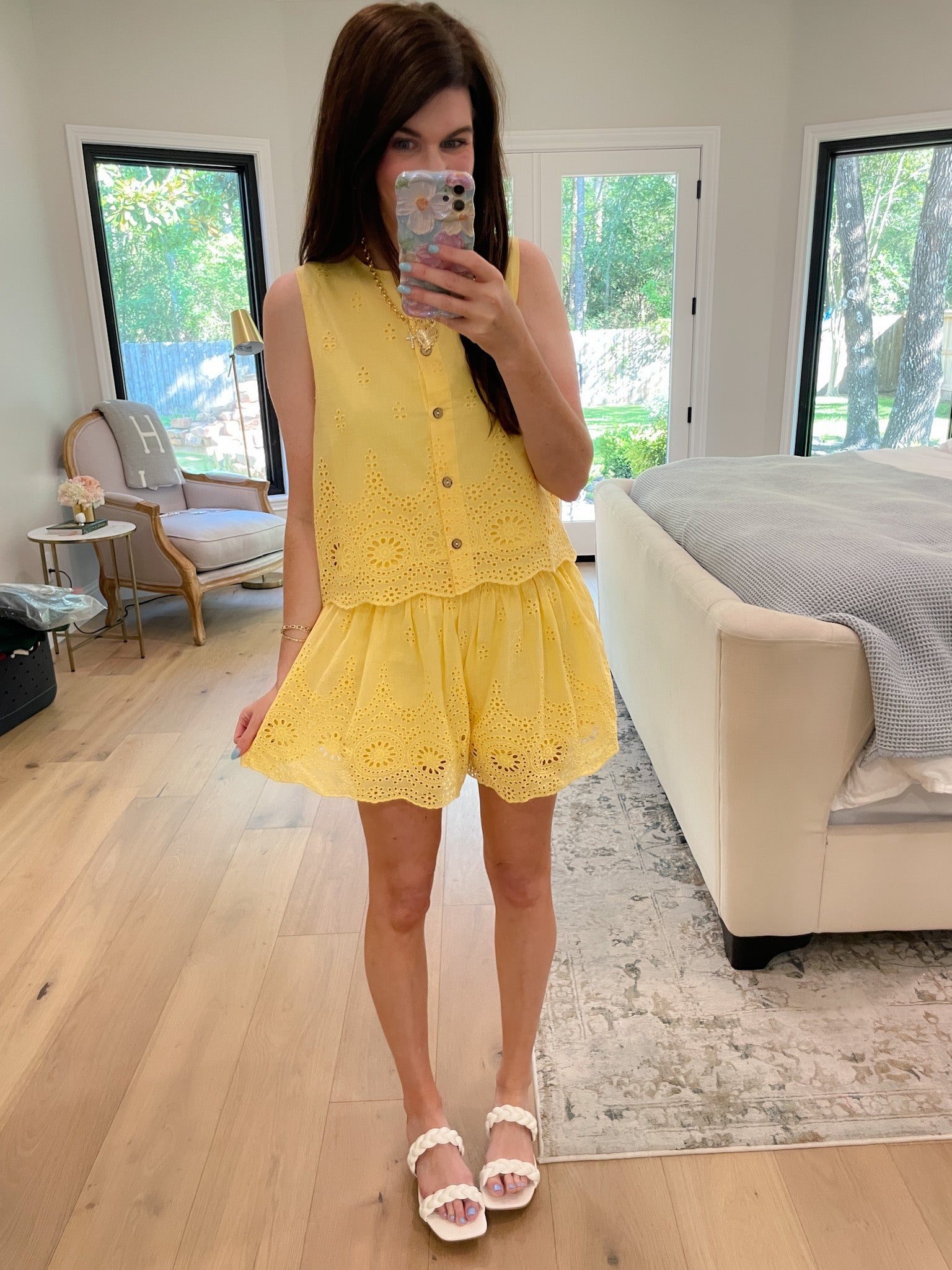 City Break Eyelet Set in Yellow