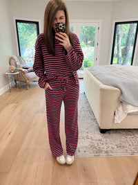 No Rush Needed Set in Navy/Pink