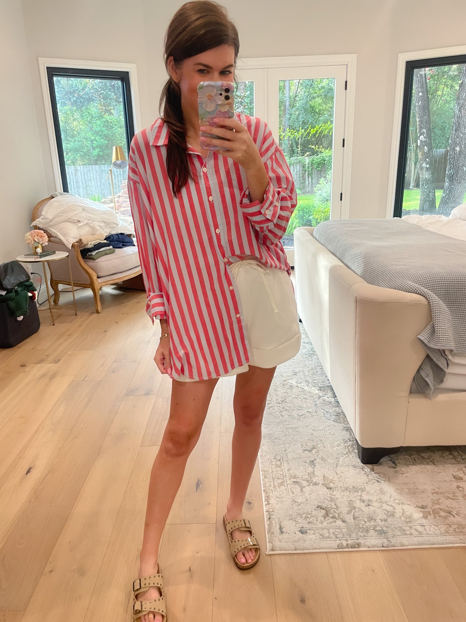 Set the Pace Shorts in White