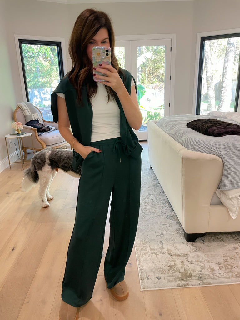 The Effortless Edit Set in Hunter Green