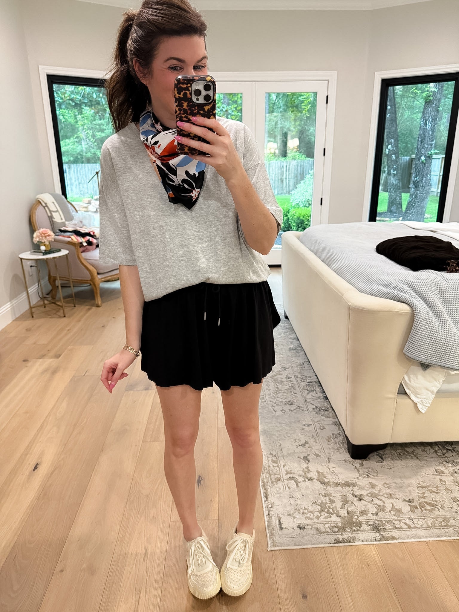 Weekend Sprint Shorts in Black