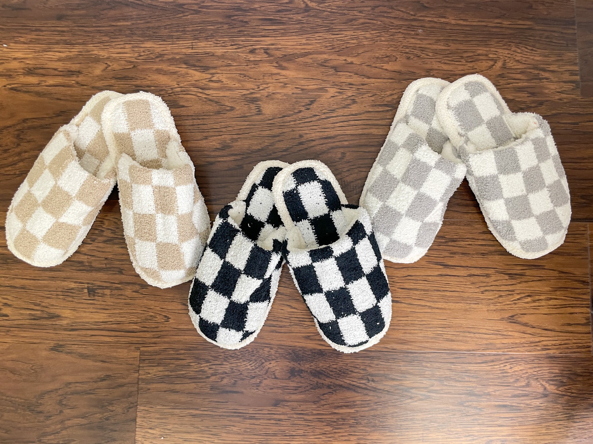 *BELLES & DOORBUSTER* Checkered Slippers *Final Sale*