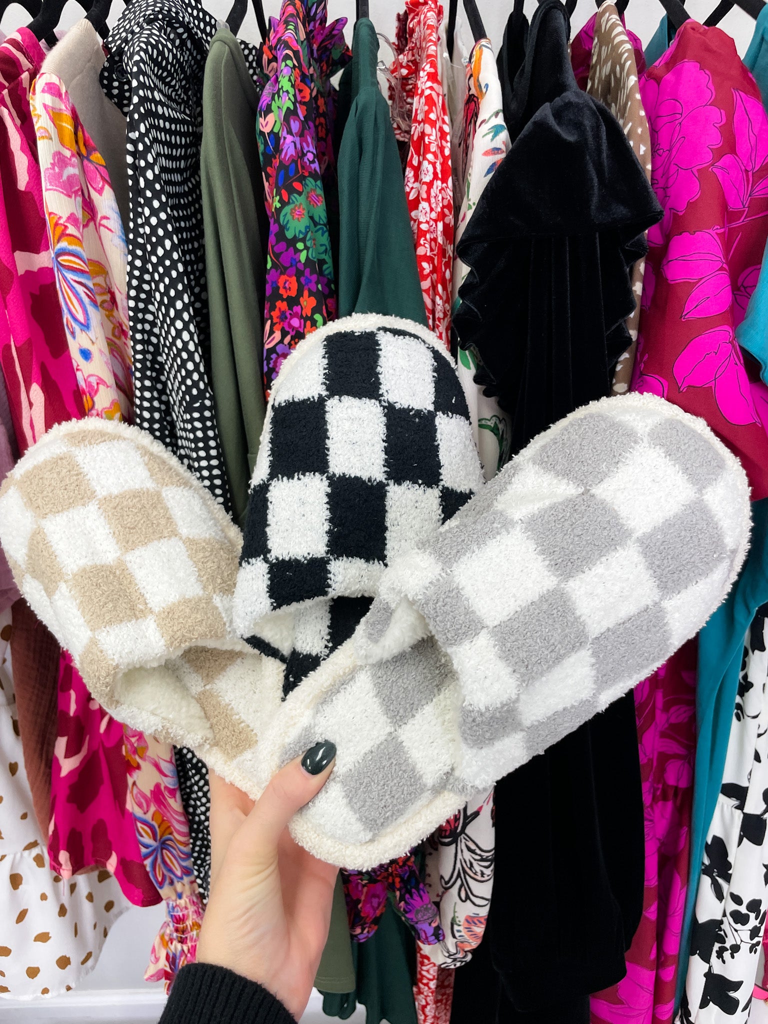 *BELLES & DOORBUSTER* Checkered Slippers *Final Sale*