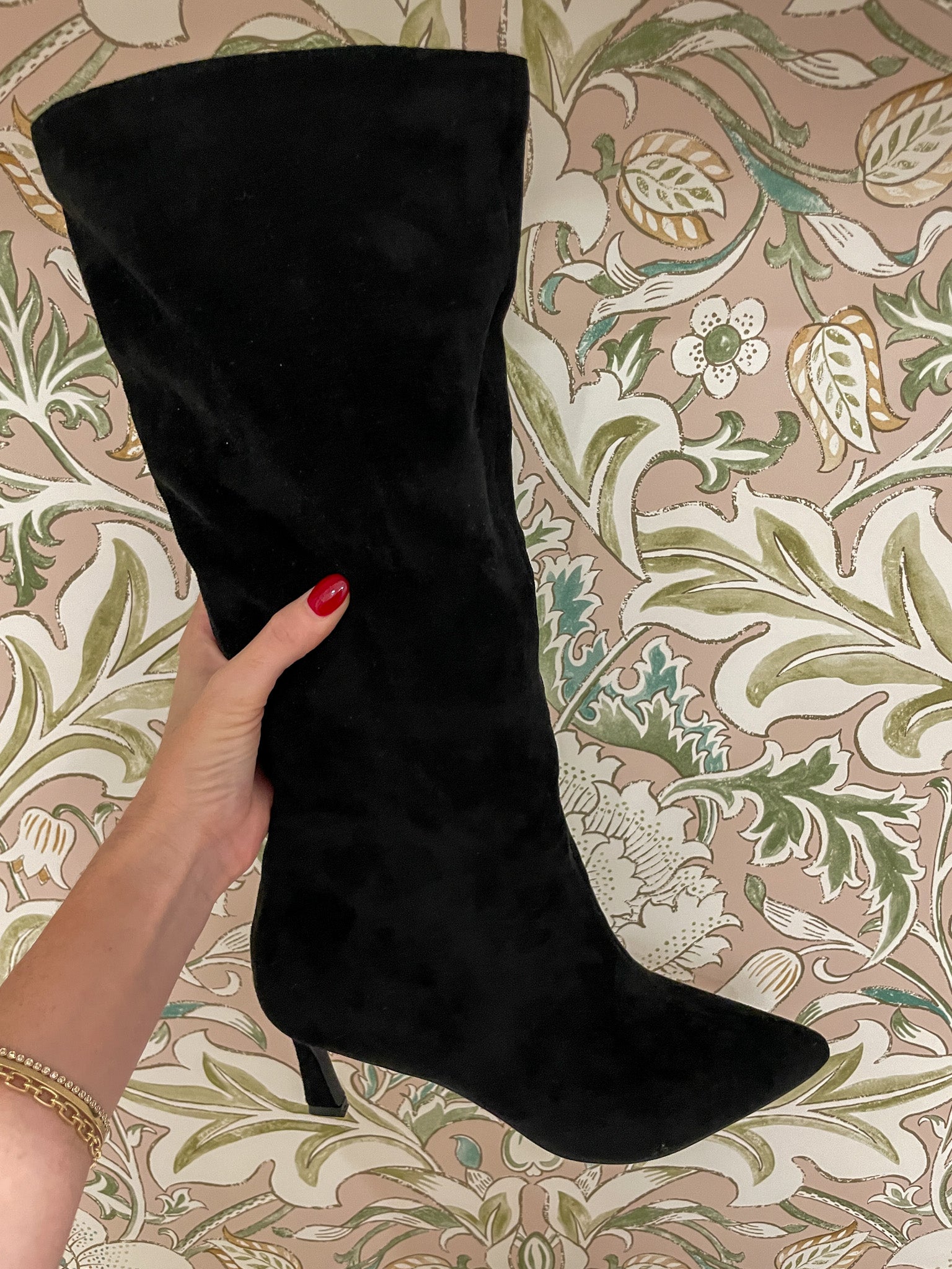 Pisa Boots in Black