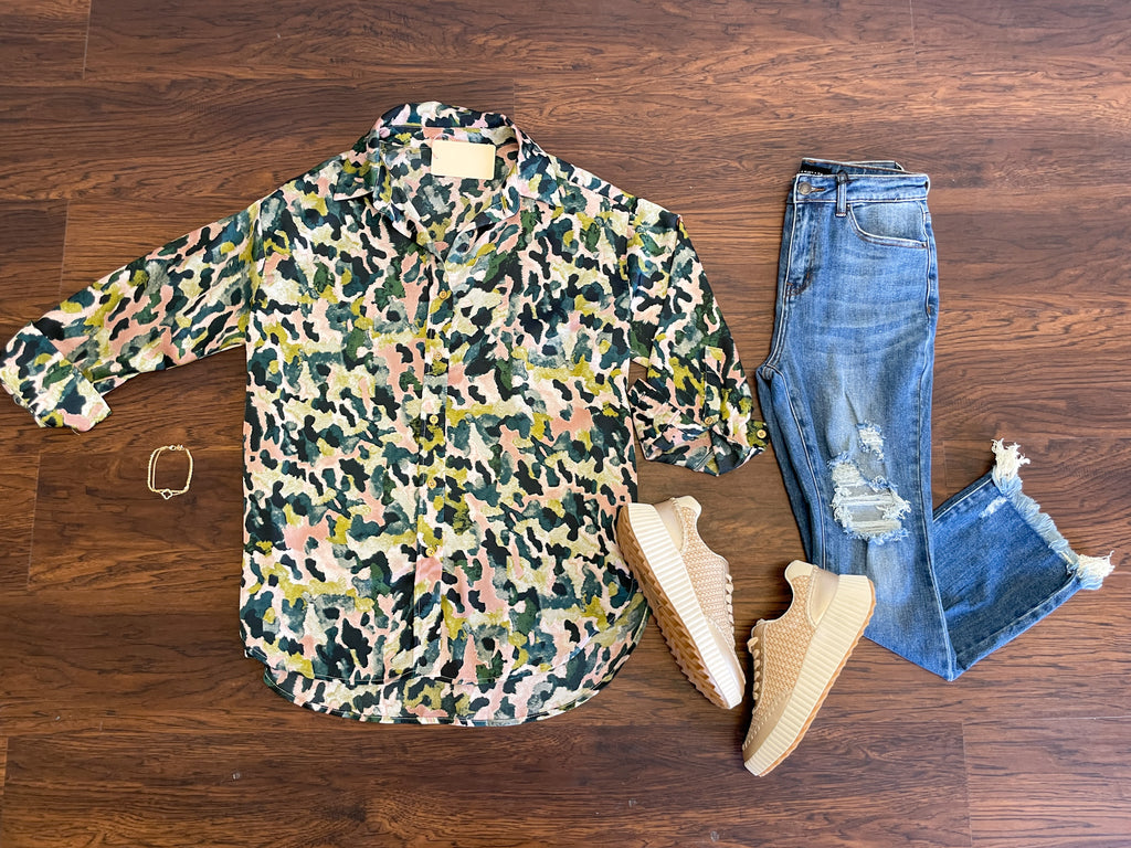 Pretty Views Top in Hunter/Mauve